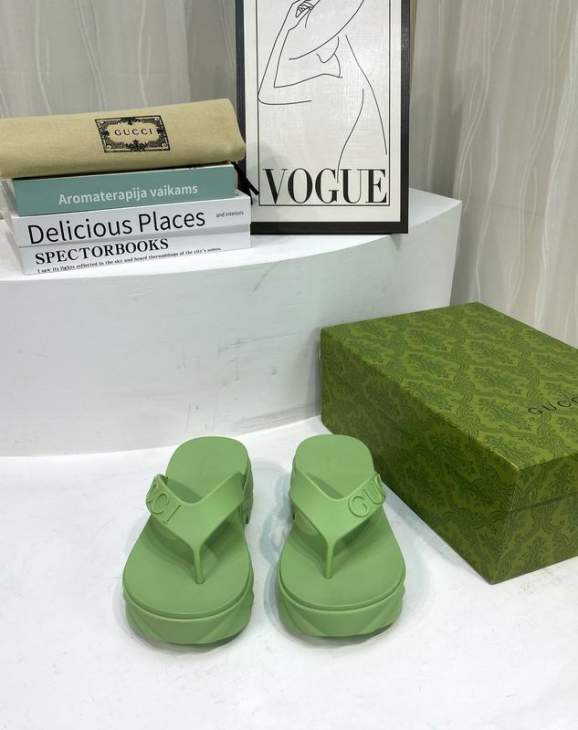 Picture of Gucci Slippers _SKUGuccisz35-40Q01401928